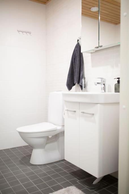 New Studio Apartment With Free Parking 쿠오피오 외부 사진